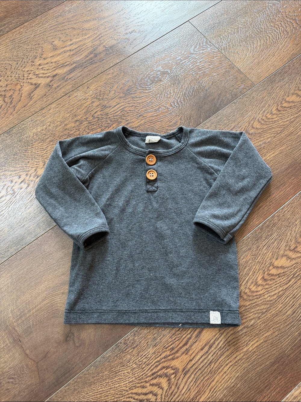 Little Road co baby Gray Long-Sleeve Henley Top with Wood Buttons